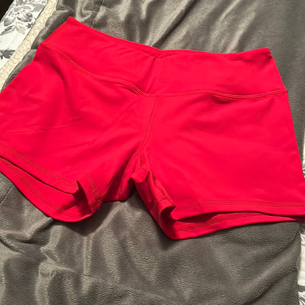 Born primitive booty shorts